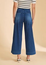 Load image into Gallery viewer, Wide Leg Crop Jeans (FDJ)