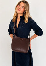 Load image into Gallery viewer, ESPE Olivia Crossbody - Brown
