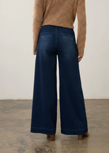 Load image into Gallery viewer, Wide Leg Zip-Up Denim - Dark Wash (FDJ)
