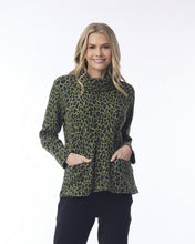 Load image into Gallery viewer, Jacquard Spots Cowl - Green Mix (Orientique)
