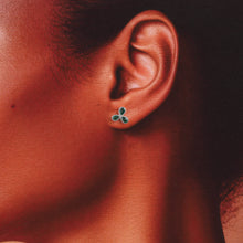 Load image into Gallery viewer, Flower Joy Petal Stud - Green
