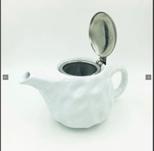 Load image into Gallery viewer, Pebbled Porcelain Teapot w/ strainer White
