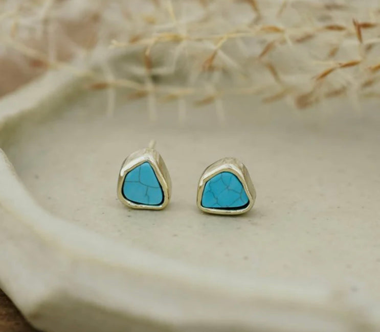 Fleck Studs - Turquoise on Gld plate