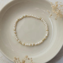 Load image into Gallery viewer, Serella Bracelet - Gold/White Pearl (Glee)

