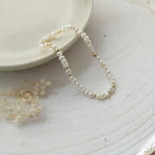 Load image into Gallery viewer, Serella Bracelet - Gold/White Pearl (Glee)
