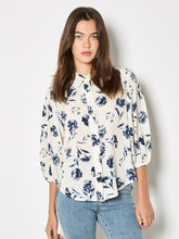 Load image into Gallery viewer, Apricot Pressed Daisy Sleeve Shirt - Cream (Apricot)
