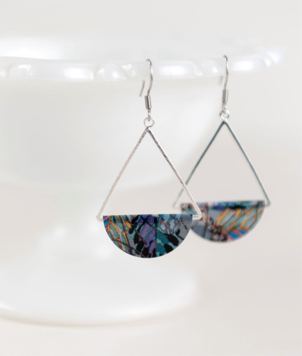 Outburst Dangle Earring - Giftologie