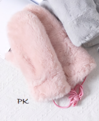 Furry Mitts - Pink
