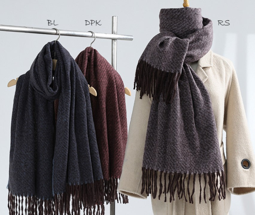 Static Fuzzy Scarf (Picabo)