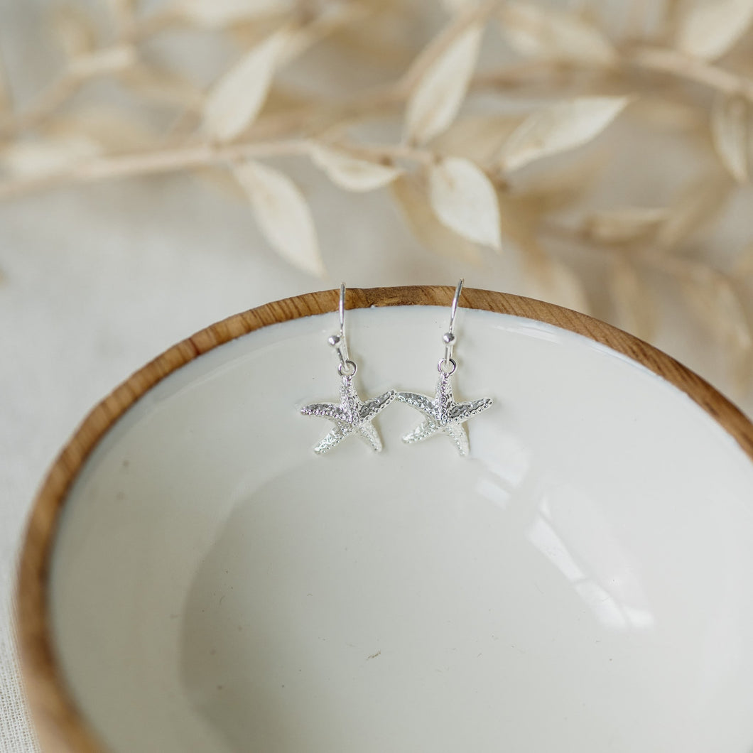 Starry Seashell Earring - Silver Plated