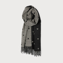 Load image into Gallery viewer, Plaid Heart Softy Scarf (Caracol)
