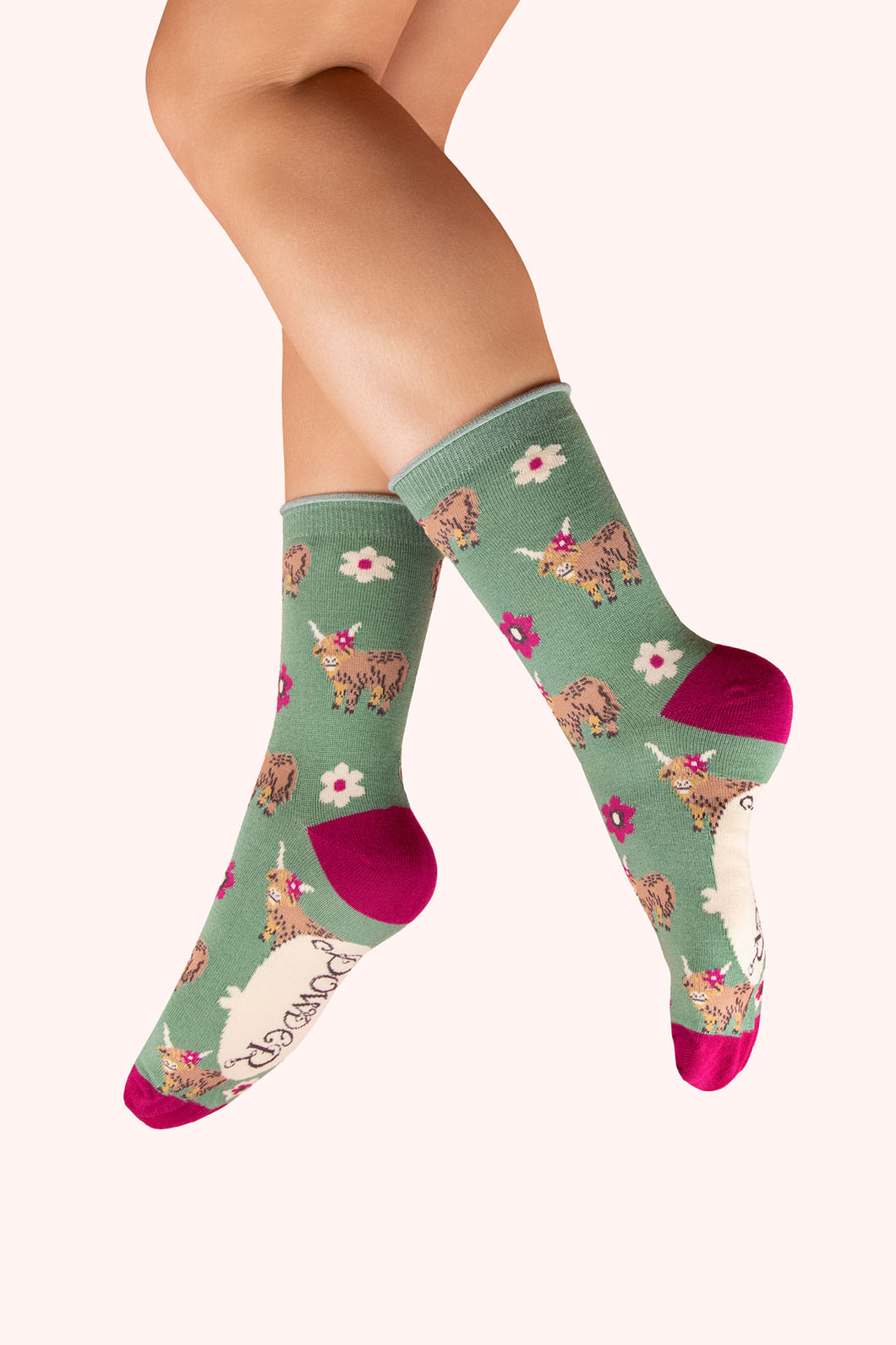 Highland Cows Ankle Socks - Fern (Powder)